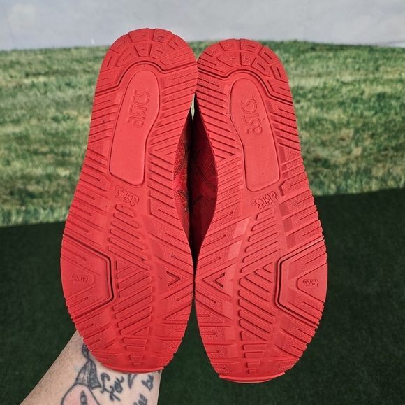 ASICS | Gel Lyte Classic Red On Red Mens Sneakers -Size 8 - Picture 3 of 16